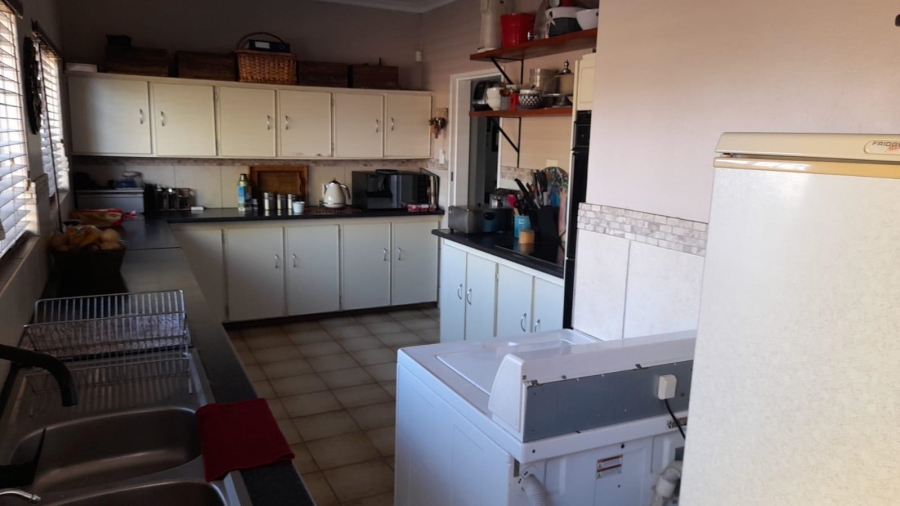 7 Bedroom Property for Sale in Bloemhof North West